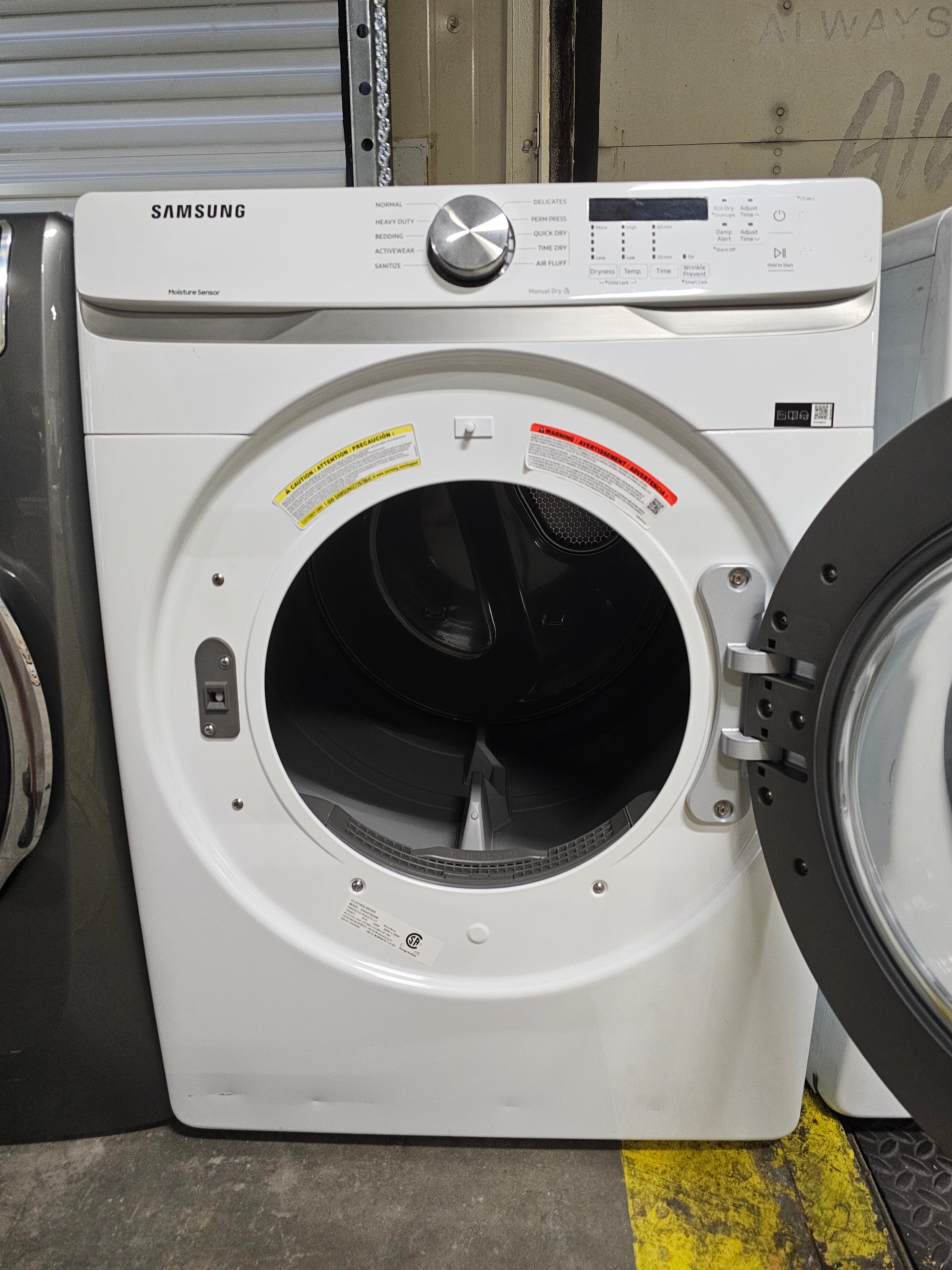 Samsung 7.5 cu. ft. Stackable Vented Electric Dryer with Sensor Dry in White